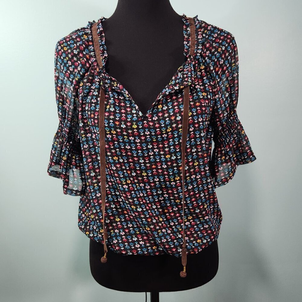 Candie’s Sheer Blouse Multi-Color Floral Medium
Lot I